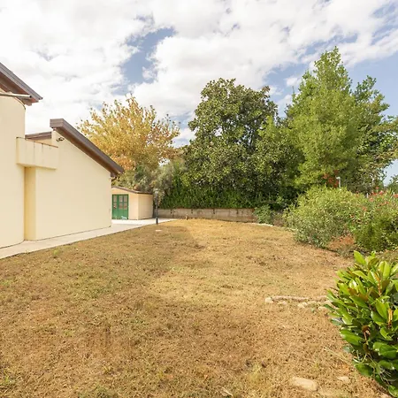 Isabella - Venice Retreat - Swimming Pool And Garden