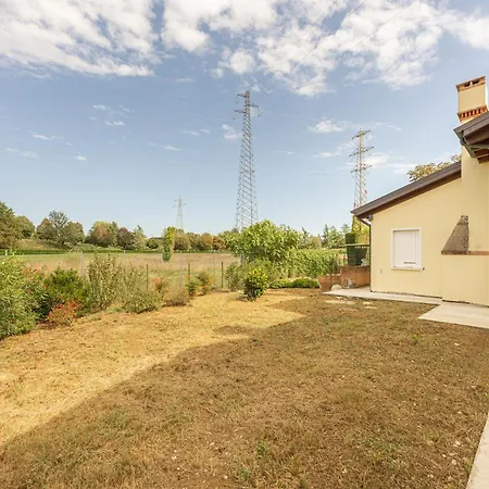 Villa Isabella - Venice Retreat - Swimming Pool And Garden